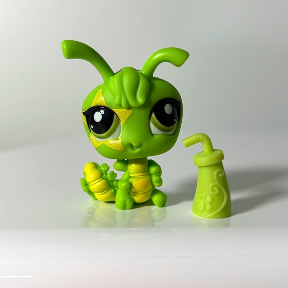 Littlest Pet Shop G7 Caterpillar #6 (OA2) - Picture 1 of 6